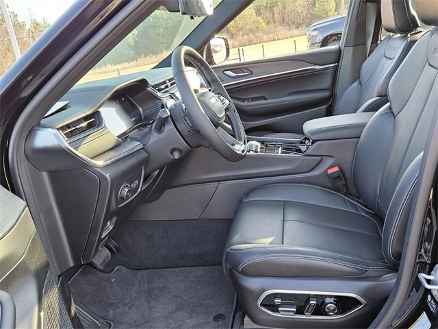 New 2025 Jeep Grand Cherokee L Overland w/ Advanced Protech Group III image 6