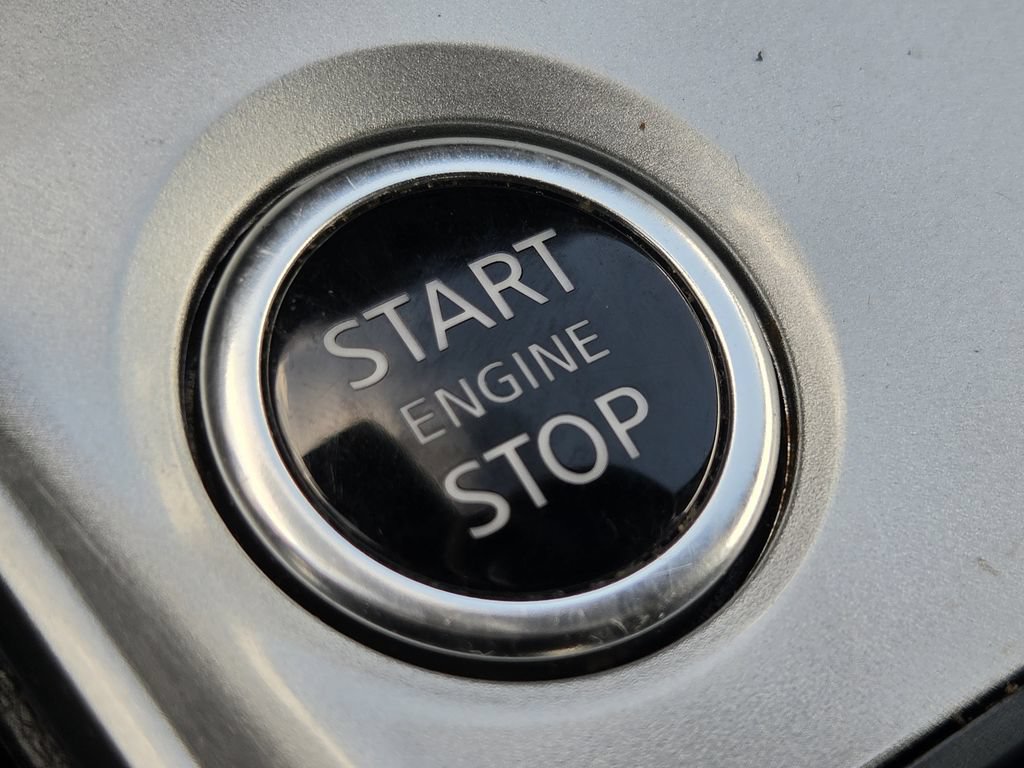Used 2025 Nissan Altima 2.5 SV FWD image 21