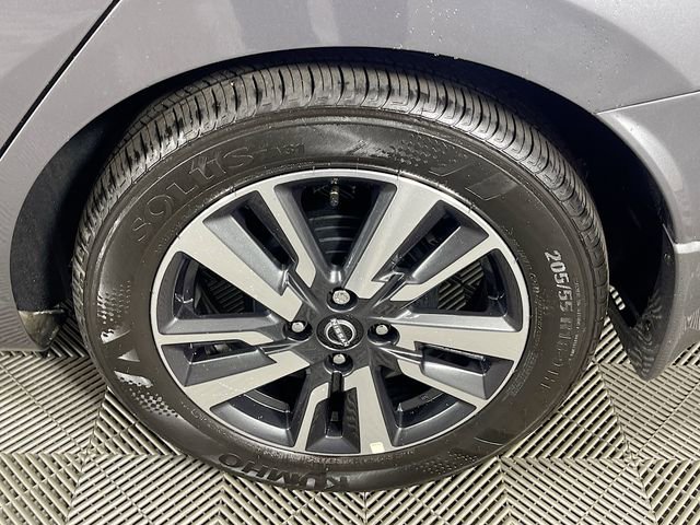 Used 2025 Nissan Versa SV w/ Trunk Package FWD image 30