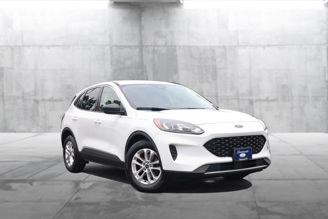 Certified 2022 Ford Escape SE w/ Convenience Package FWD image 2