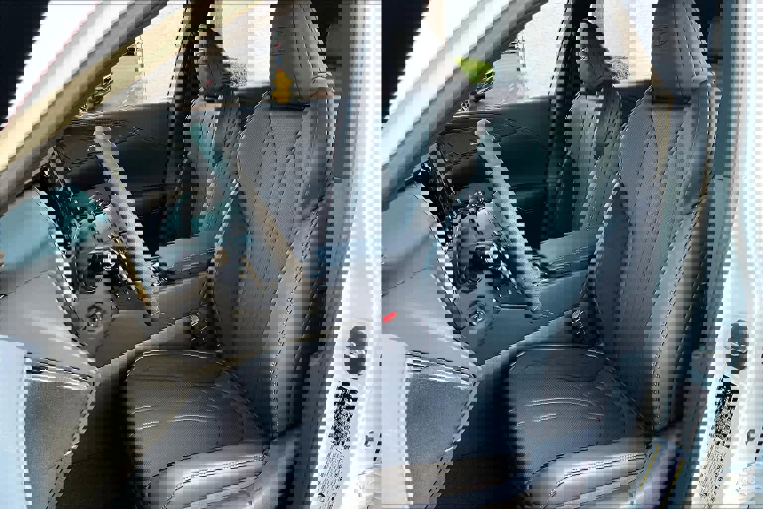 Used 2024 Lexus RX 500h F Sport w/ Convenience Package image 18