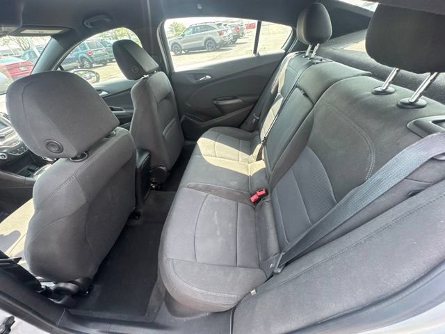 Used 2018 Chevrolet Cruze LT FWD image 14