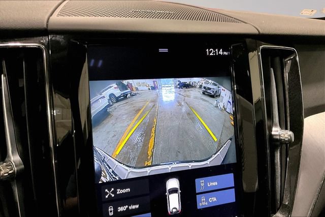 Certified 2021 Volvo XC60 T5 Momentum w/ Advanced Package AWD/4WD image 24