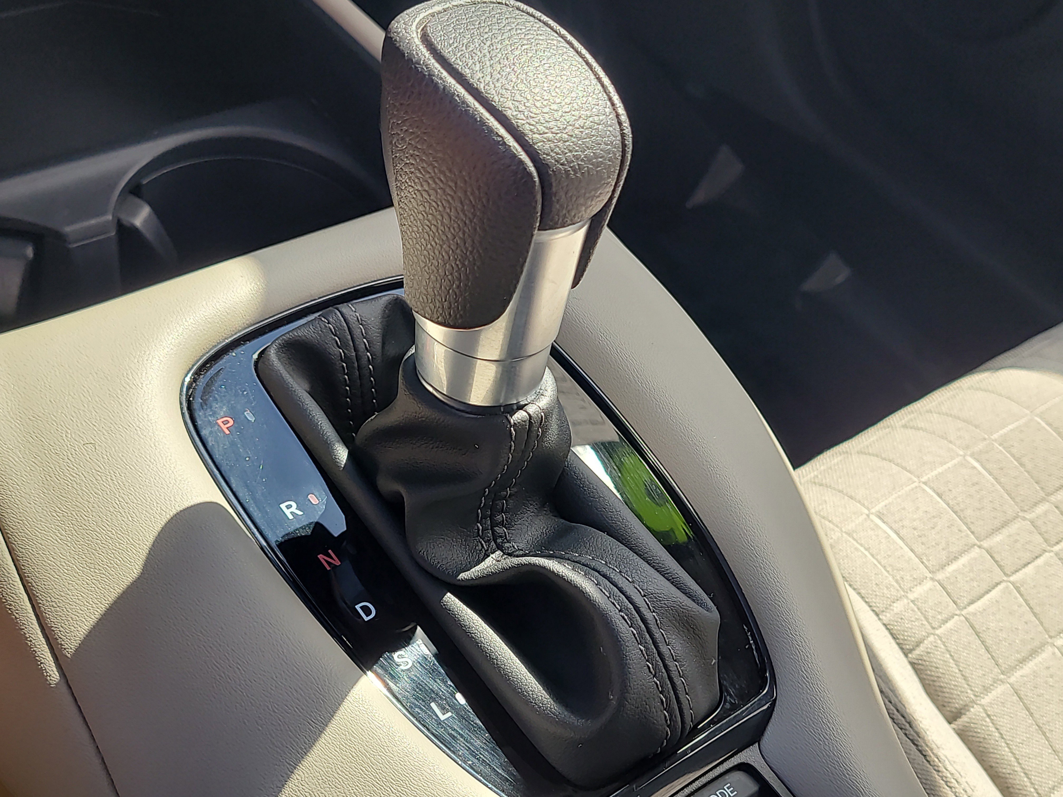 Used 2025 Honda HR-V LX image 24