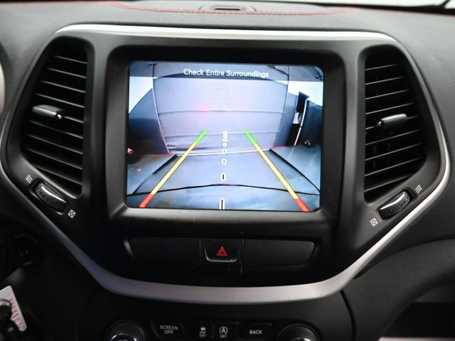 Used 2016 Jeep Cherokee Trailhawk image 16