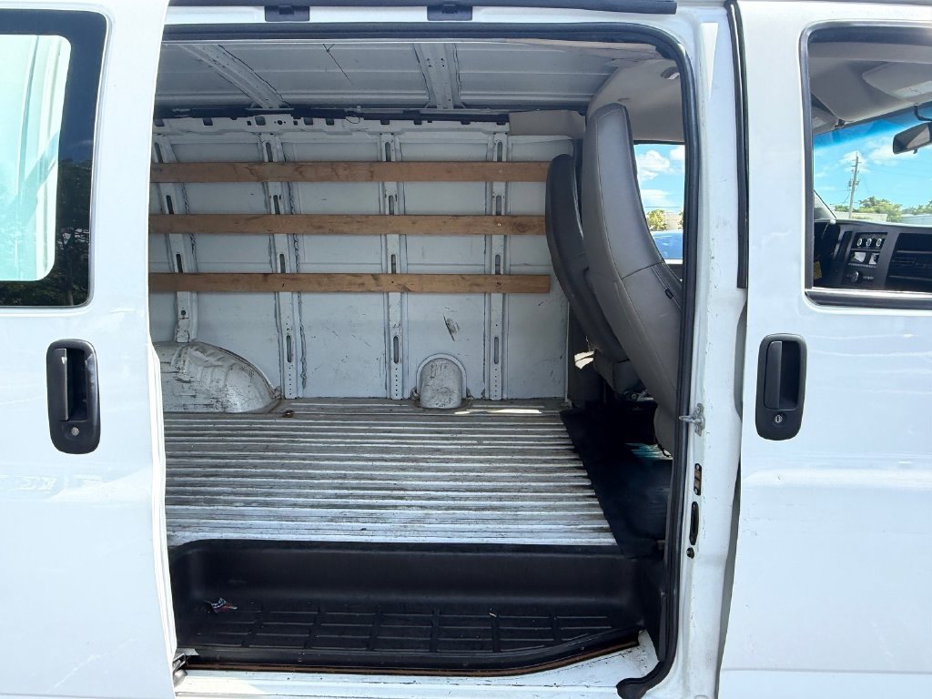 Used 2019 Chevrolet Express 2500 w/ Driver Convenience Package RWD image 13