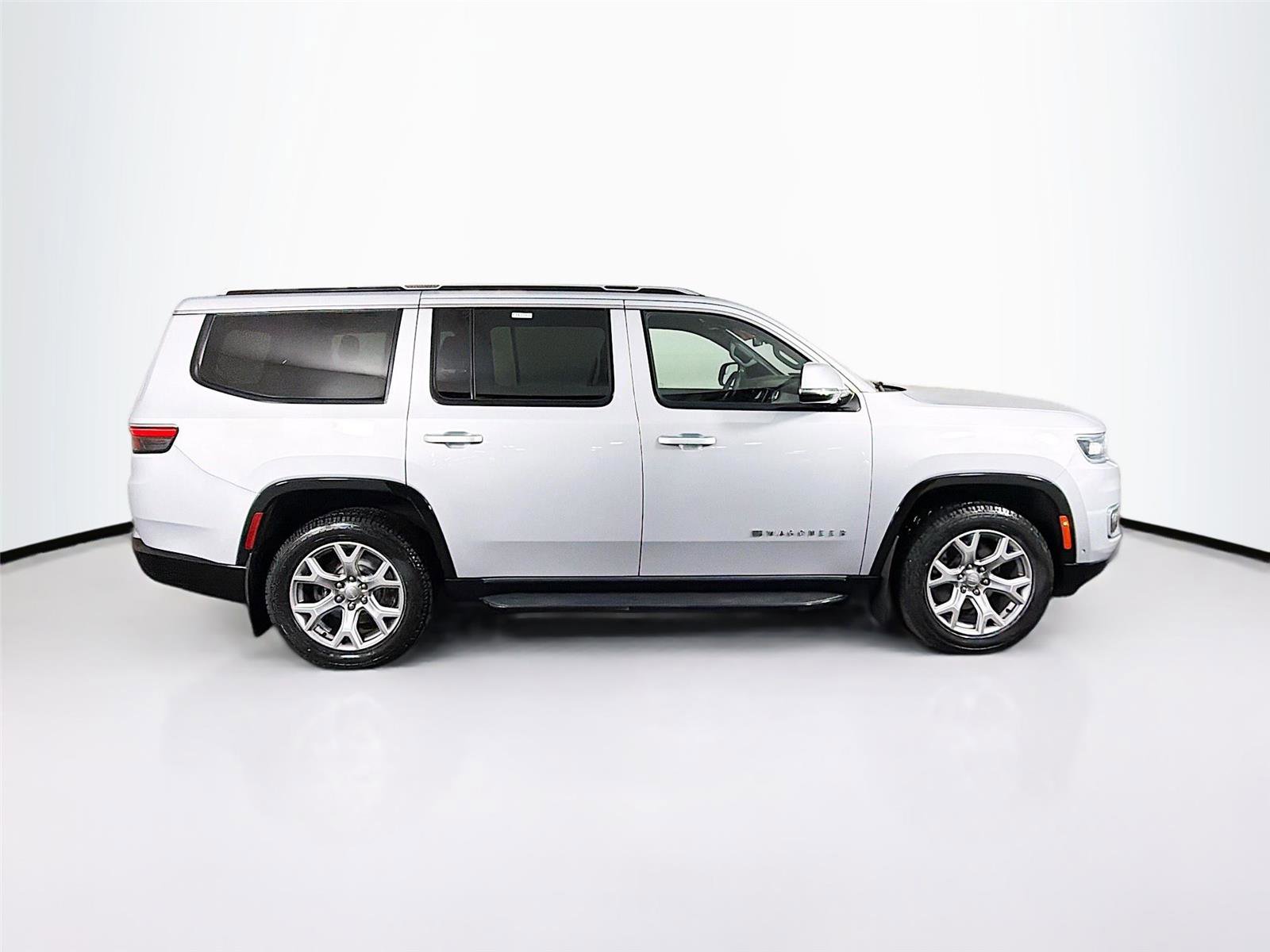 Used 2022 Jeep Wagoneer Series II w/ Rear Seat Video Group 1 image 8