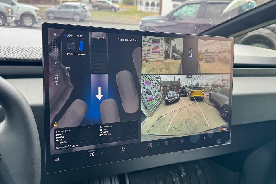 Used 2024 Tesla Cybertruck AWD Crew Cab image 27