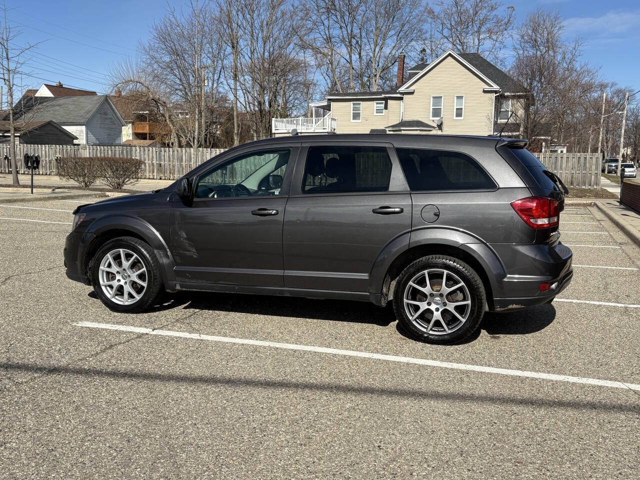Used 2015 Dodge Journey R/T w/ Flexible Seating Group FWD image 9
