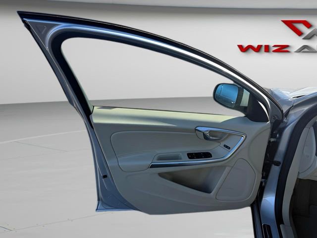 Used 2015 Volvo V60 T5 Premier image 8