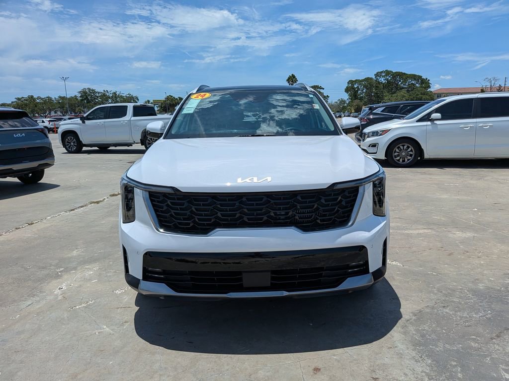 Certified 2024 Kia Sorento EX w/ Panoramic Sunroof Package FWD image 3