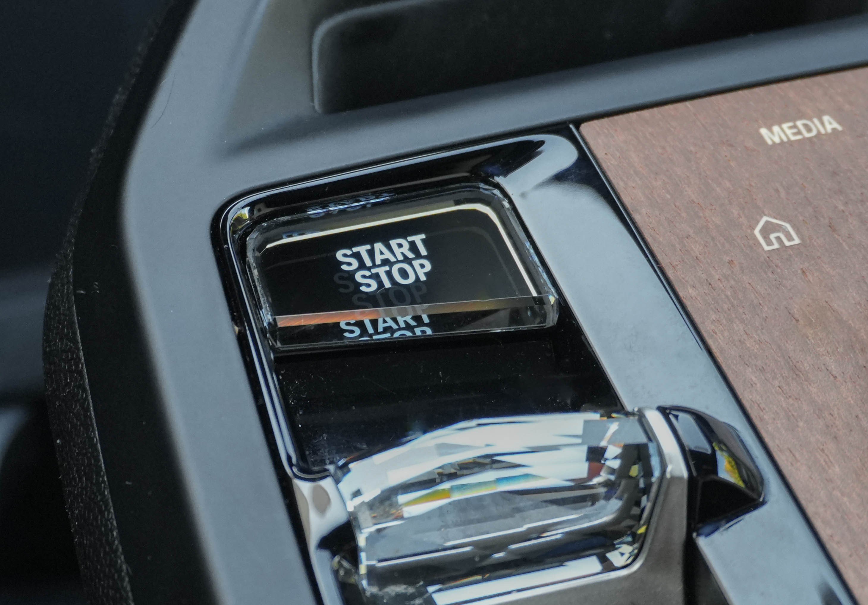 Certified 2023 BMW iX xDrive50 w/ Ultimate Package image 28