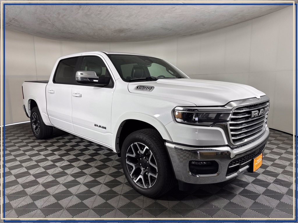 Used 2026 RAM 1500 Laramie AWD/4WD image 3