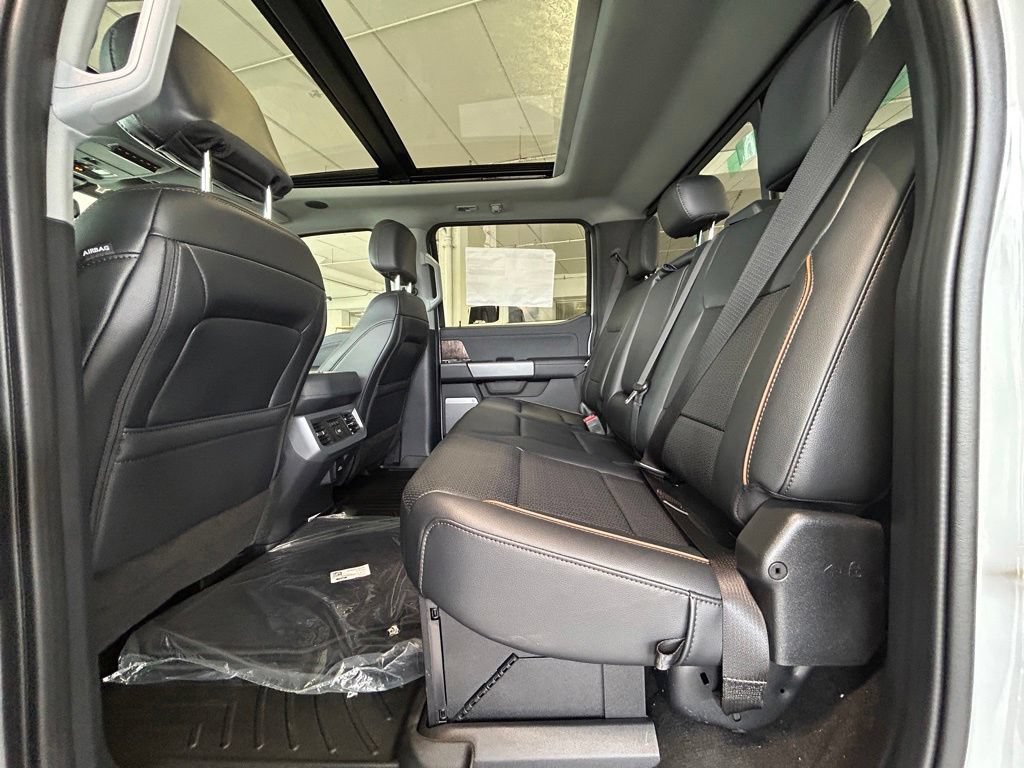 New 2026 Ford F250 Lariat w/ Black Appearance Package AWD/4WD image 37