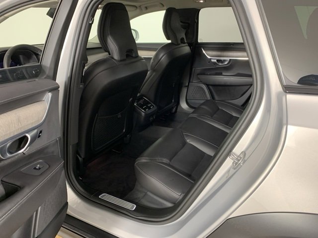 Used 2024 Volvo V90 B6 Cross Country Ultimate w/ Protection Package Premier image 25