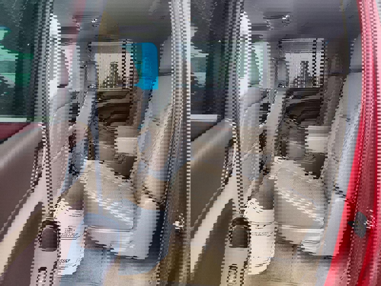 Used 2015 Chevrolet Suburban LTZ image 10