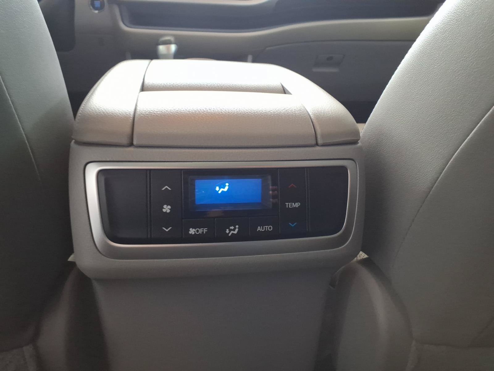 Used 2016 Toyota Highlander Limited w/ Driver Technology Package AWD/4WD image 15