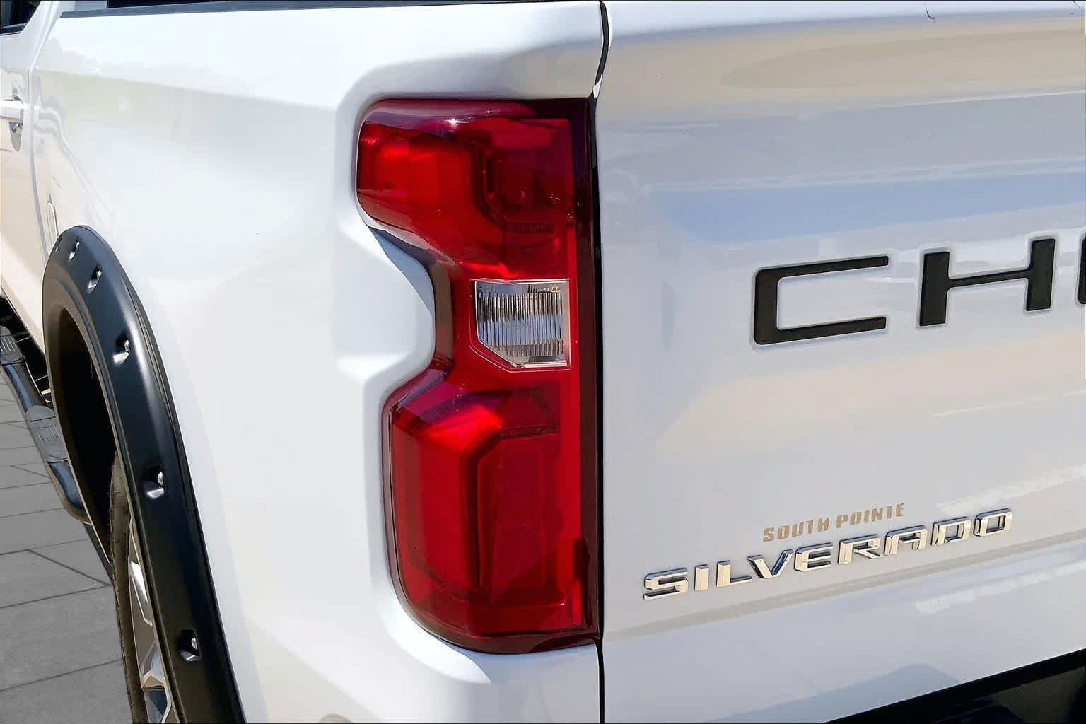 Used 2021 Chevrolet Silverado 1500 RST w/ Z71 Off-Road Package AWD/4WD image 29