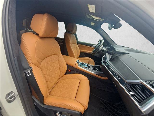 Used 2024 BMW X7 xDrive40i w/ Executive Package AWD/4WD image 20