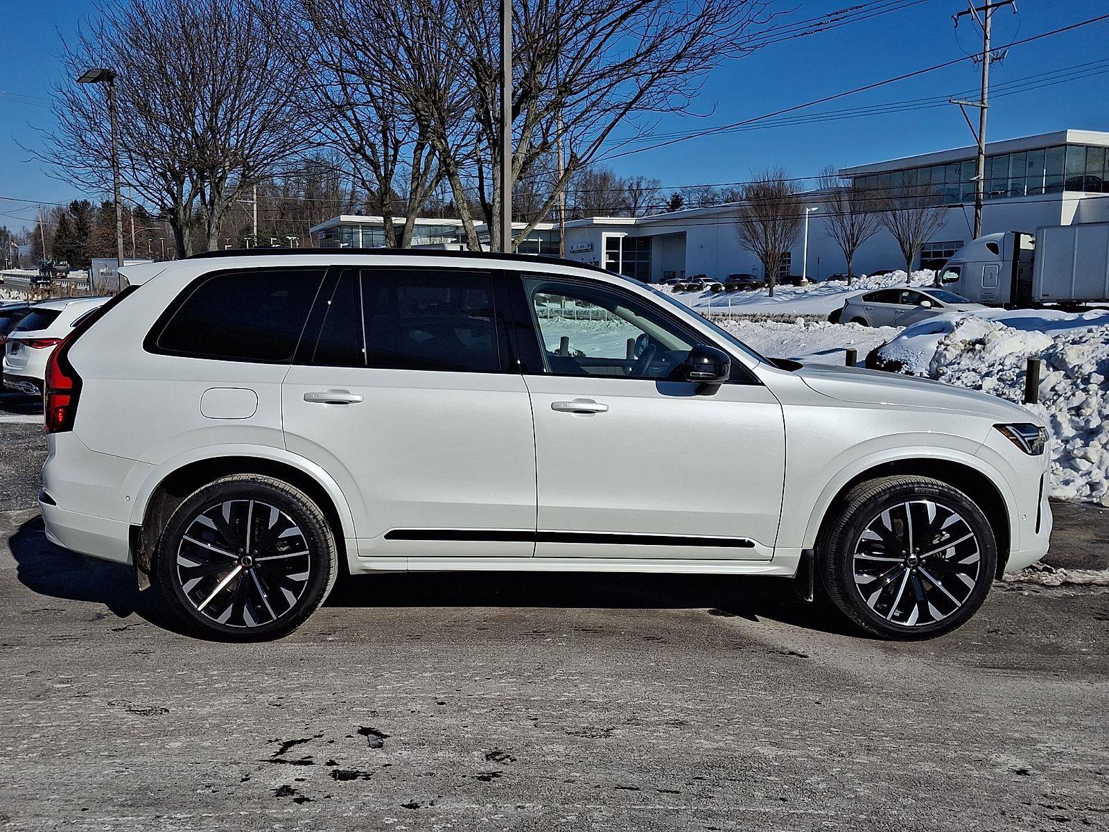 Certified 2025 Volvo XC90 T8 Ultra image 7