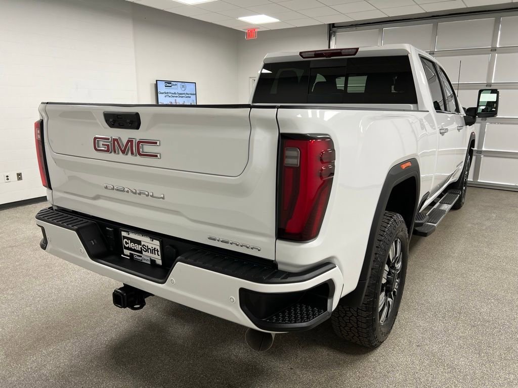 Used 2024 GMC Sierra 3500 Denali image 10