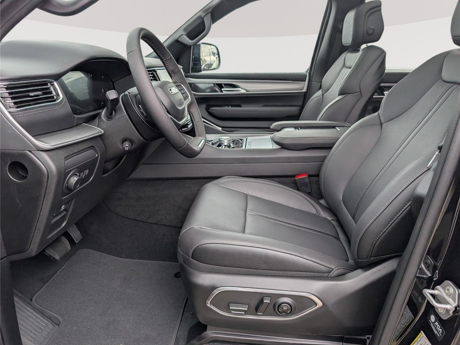 New 2026 Jeep Grand Wagoneer Limited AWD/4WD image 14