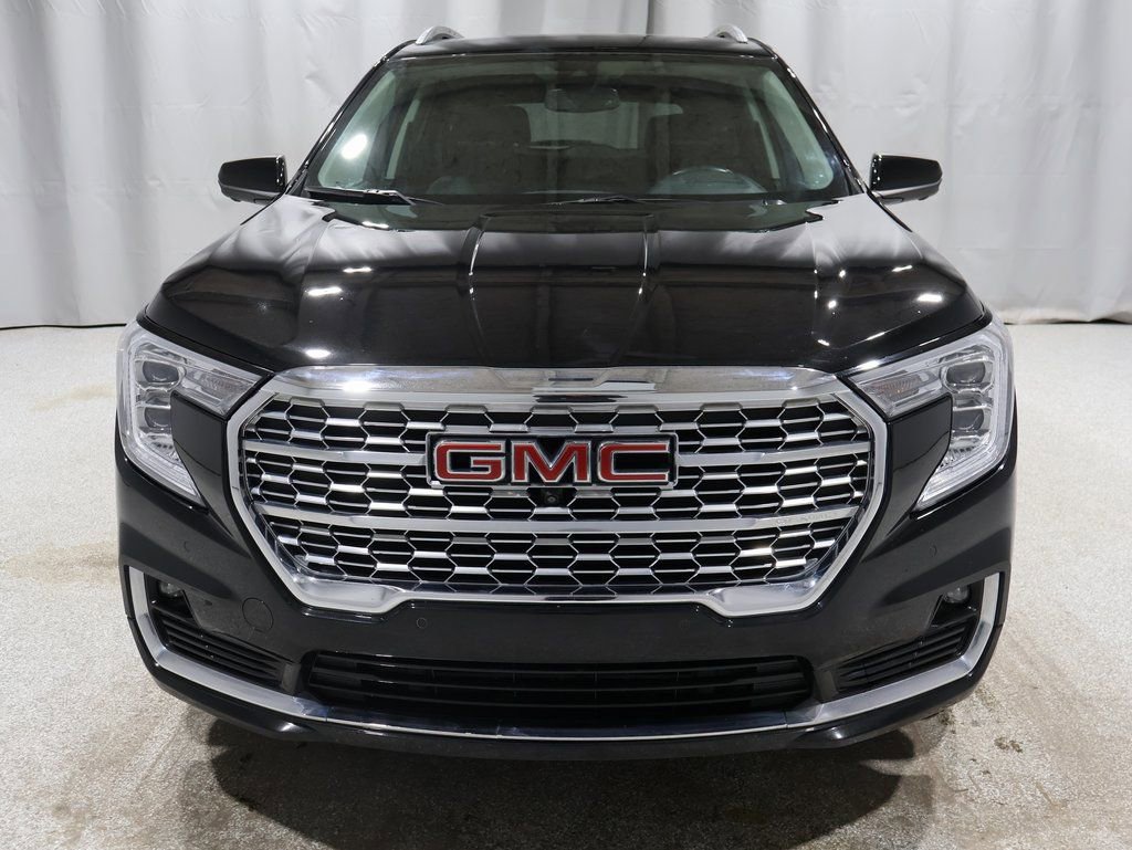 Used 2022 GMC Terrain Denali w/ Black Diamond Edition image 6