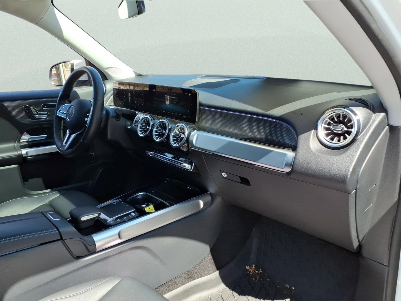 Certified 2023 Mercedes-Benz GLB 250 4MATIC image 9