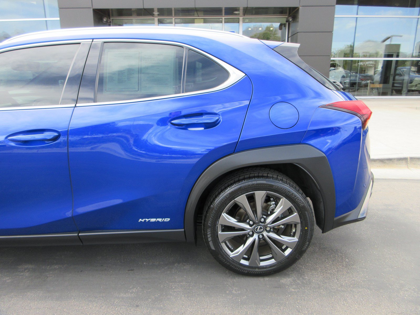 Used 2021 Lexus UX 250h F Sport w/ F Sport Premium Package AWD/4WD image 5