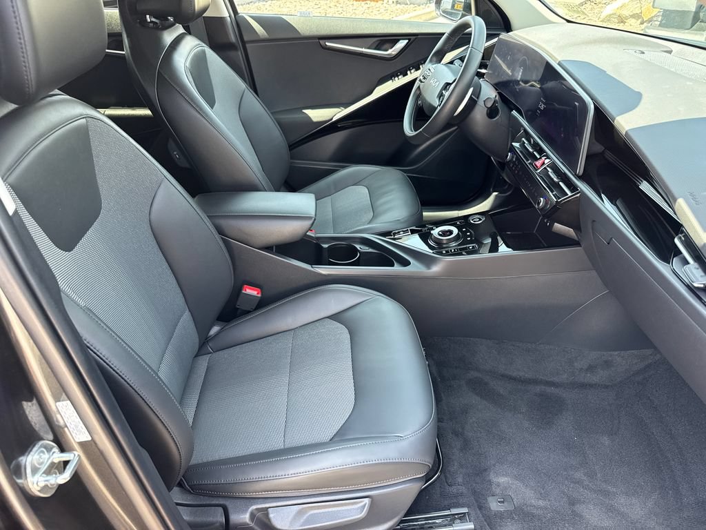 Used 2023 Kia Niro Wind FWD image 15