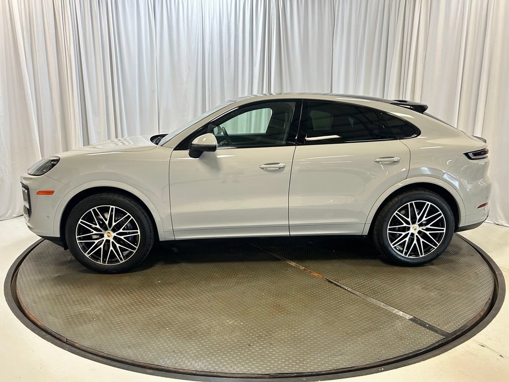 Certified 2026 Porsche Cayenne Coupe AWD/4WD image 2
