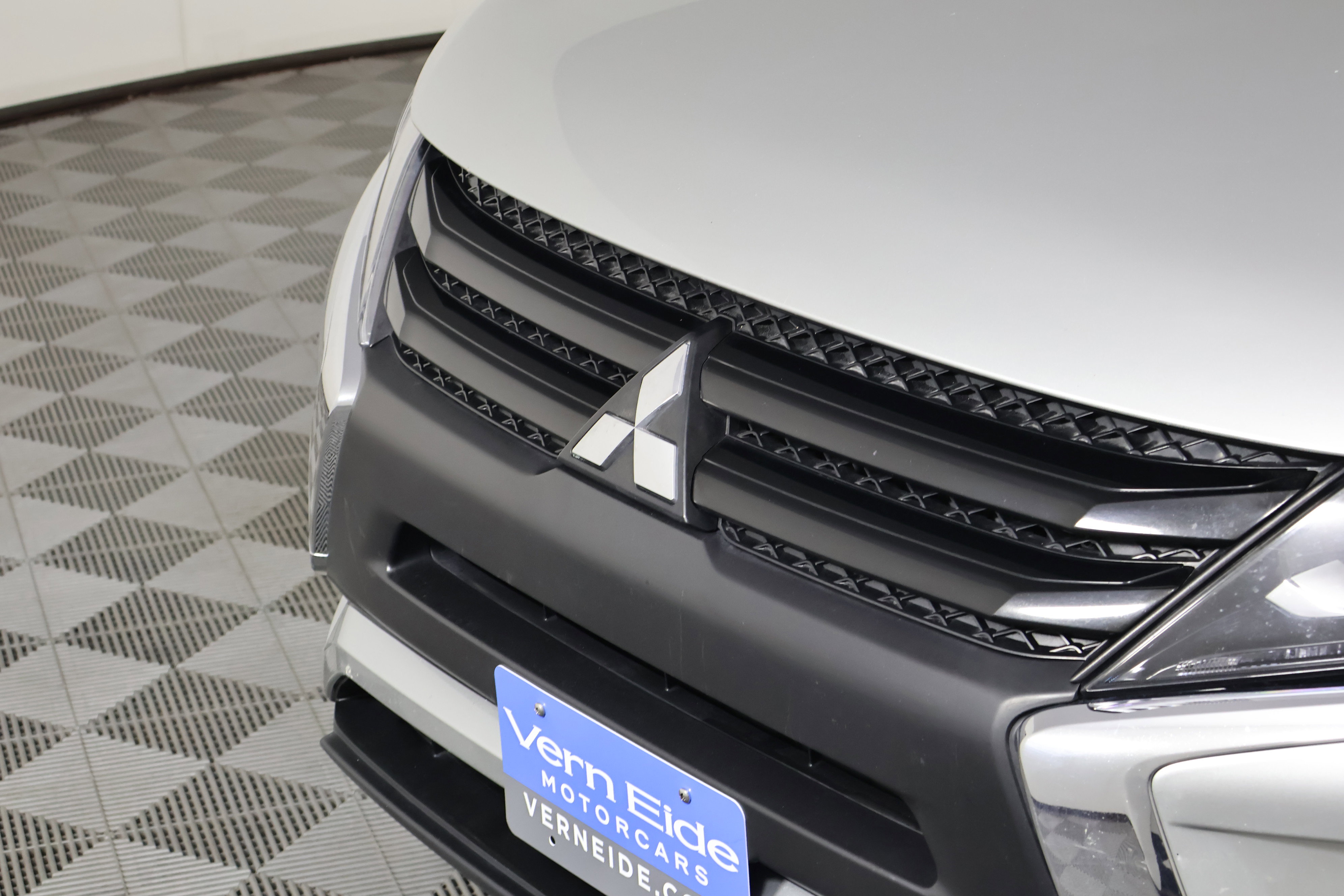 Used 2018 Mitsubishi Eclipse Cross LE image 11