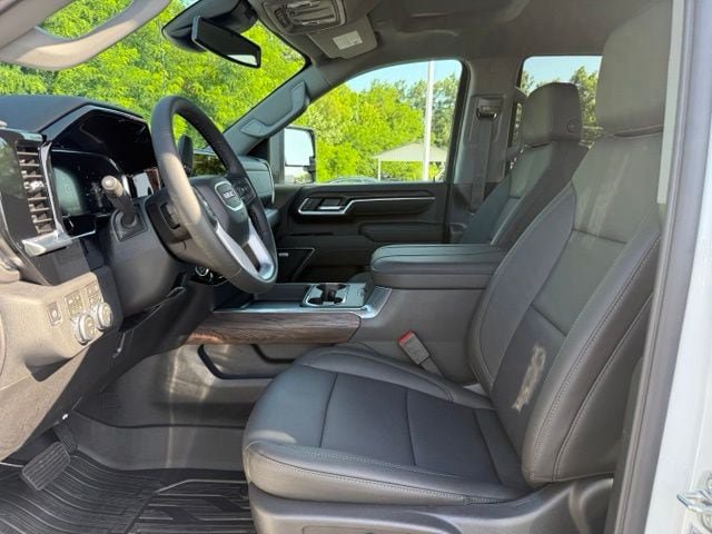 New 2026 GMC Sierra 2500 SLT w/ SLT Convenience Package AWD/4WD image 13