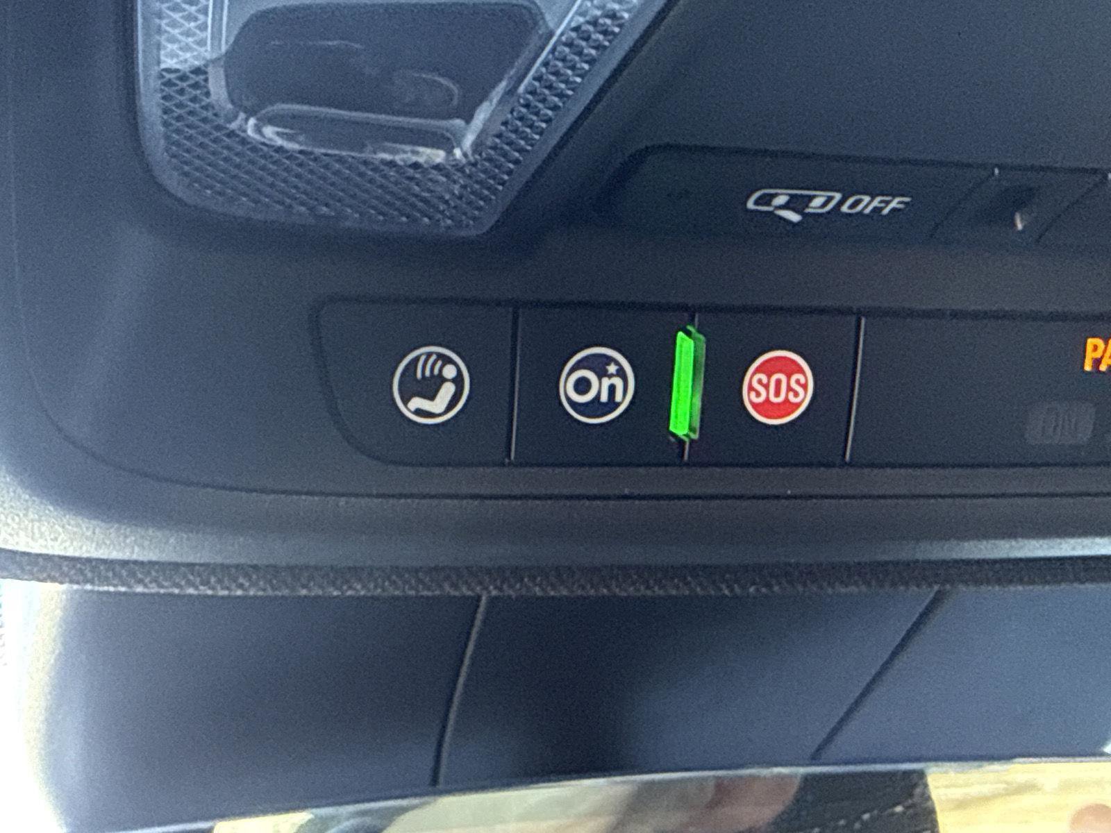 Used 2025 Cadillac XT4 Premium Luxury image 18