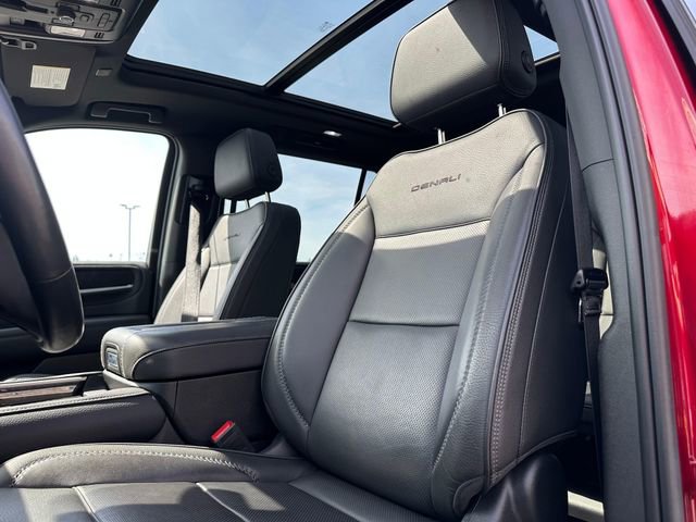 Used 2022 GMC Yukon XL Denali AWD/4WD image 10