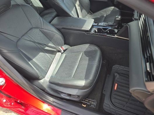 Used 2025 Toyota Camry XSE image 4