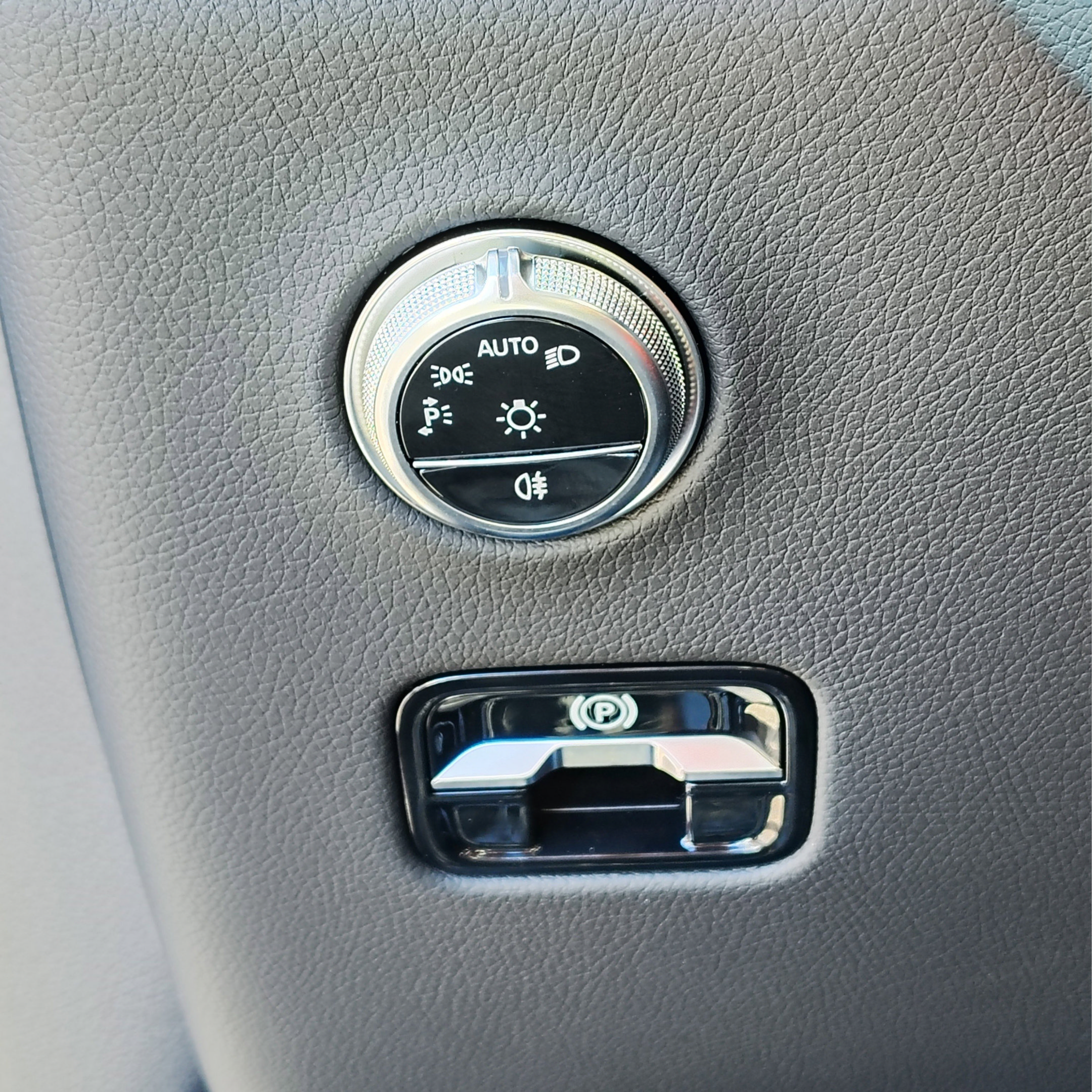 Certified 2026 Mercedes-Benz GLC 300 image 31