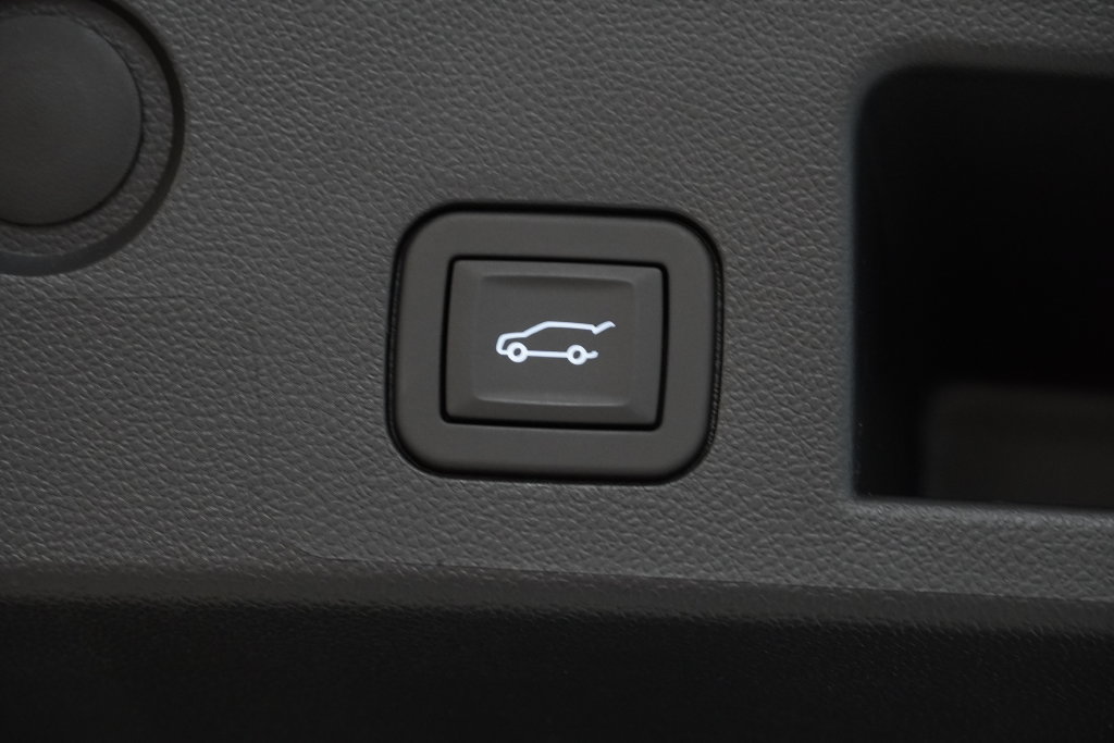 New 2026 Chevrolet Equinox RS w/ LPO, Floor Liner Package AWD/4WD image 10