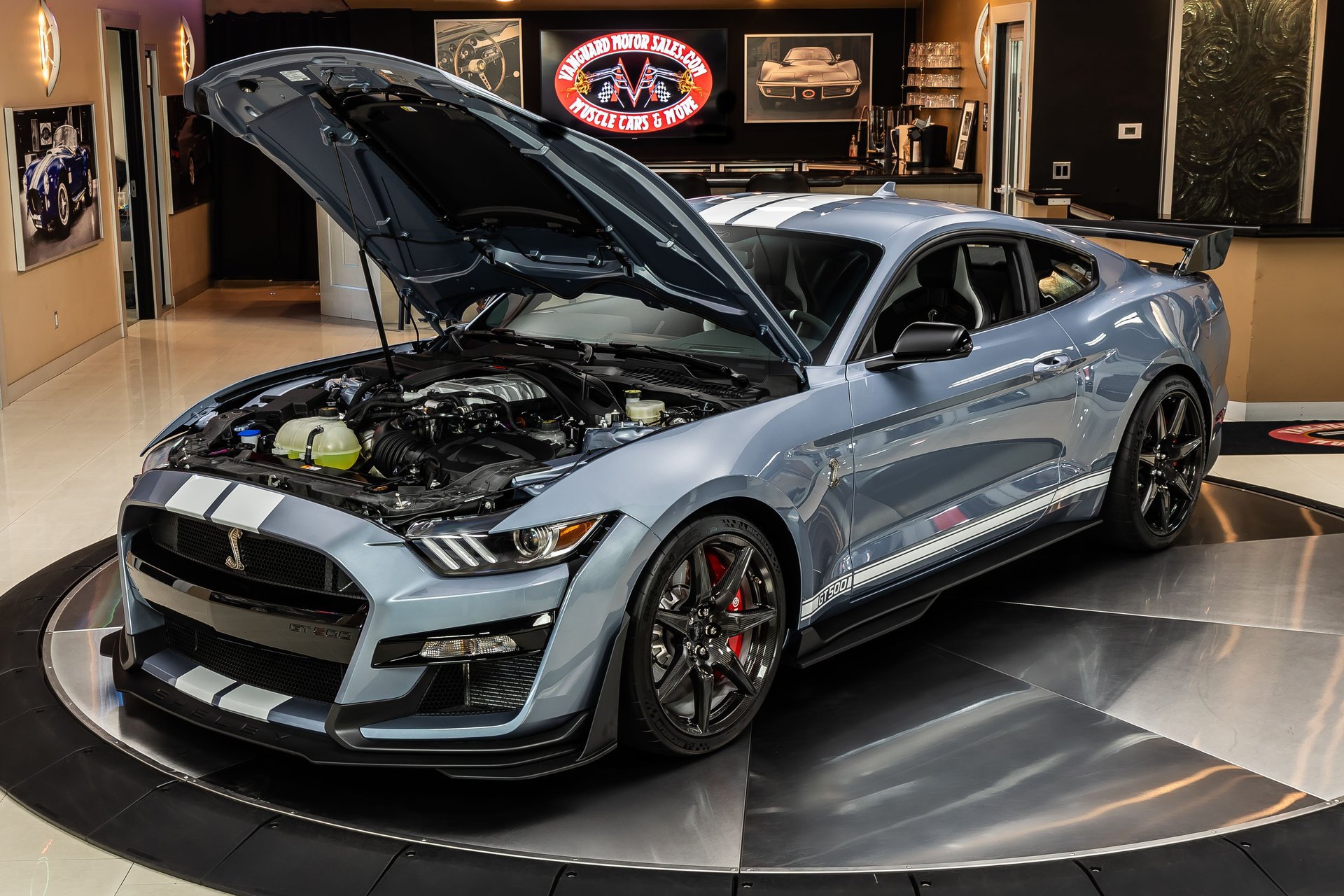 Used 2022 Ford Mustang Shelby GT500 w/ Carbon Fiber Track Pack RWD image 6