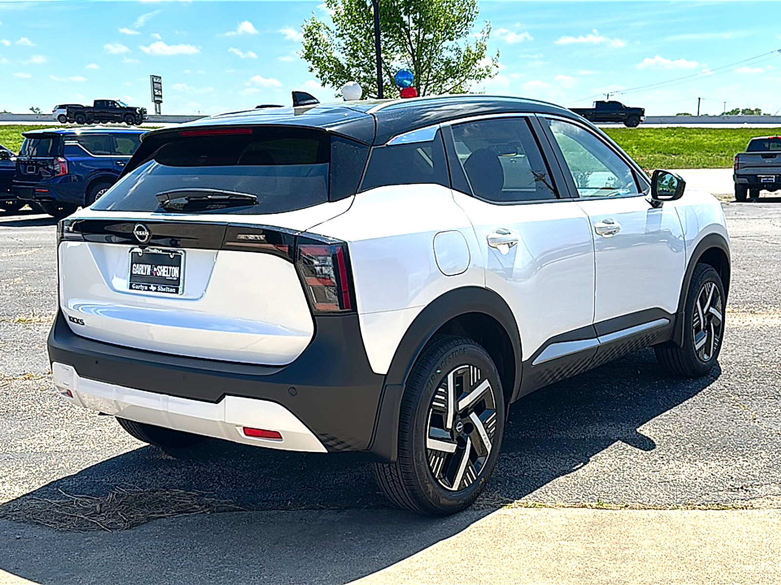 New 2026 Nissan Kicks SV w/ SV Premium Package image 8