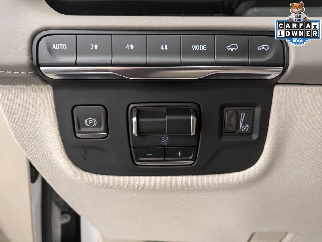 Used 2022 Cadillac Escalade Premium Luxury Platinum w/ Heavy-Duty Trailer Package image 18