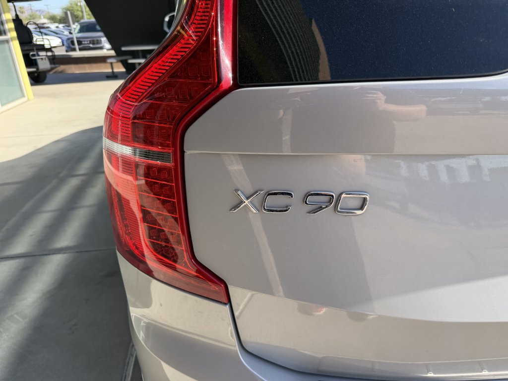 Used 2024 Volvo XC90 T8 Plus w/ Protection Package Premier AWD/4WD image 14