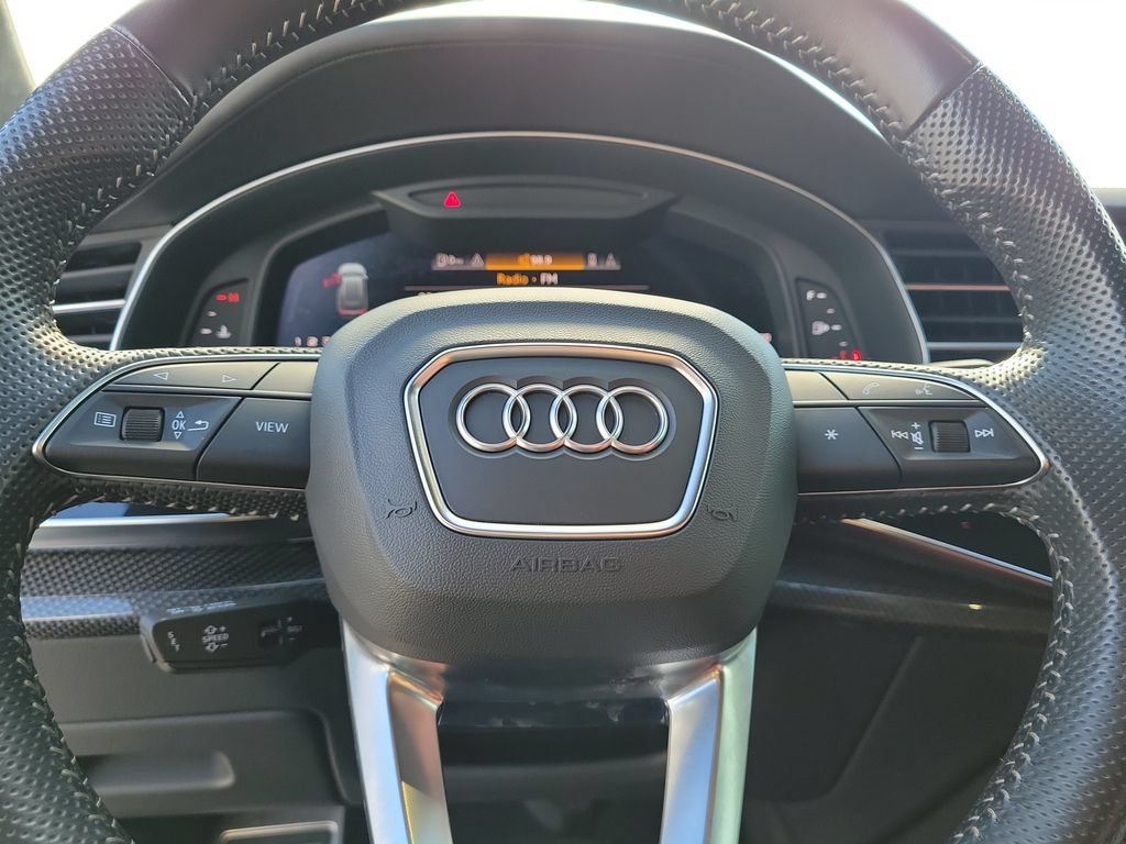 Used 2020 Audi SQ8 Prestige w/ Prestige Package AWD/4WD image 16