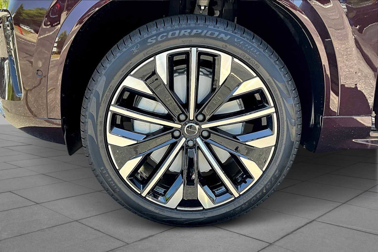 New 2026 Volvo XC90 B6 Ultra w/ Protection Package Premier image 15