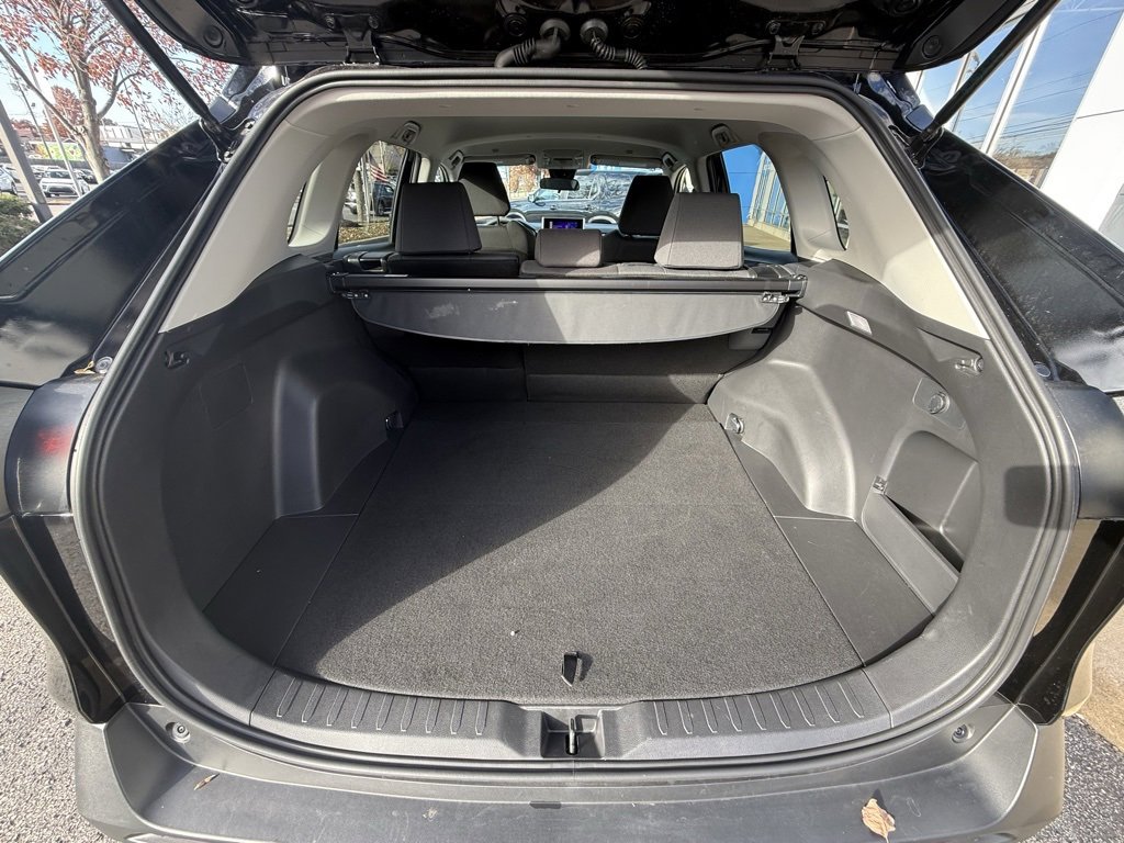 Used 2025 Toyota RAV4 XLE image 33