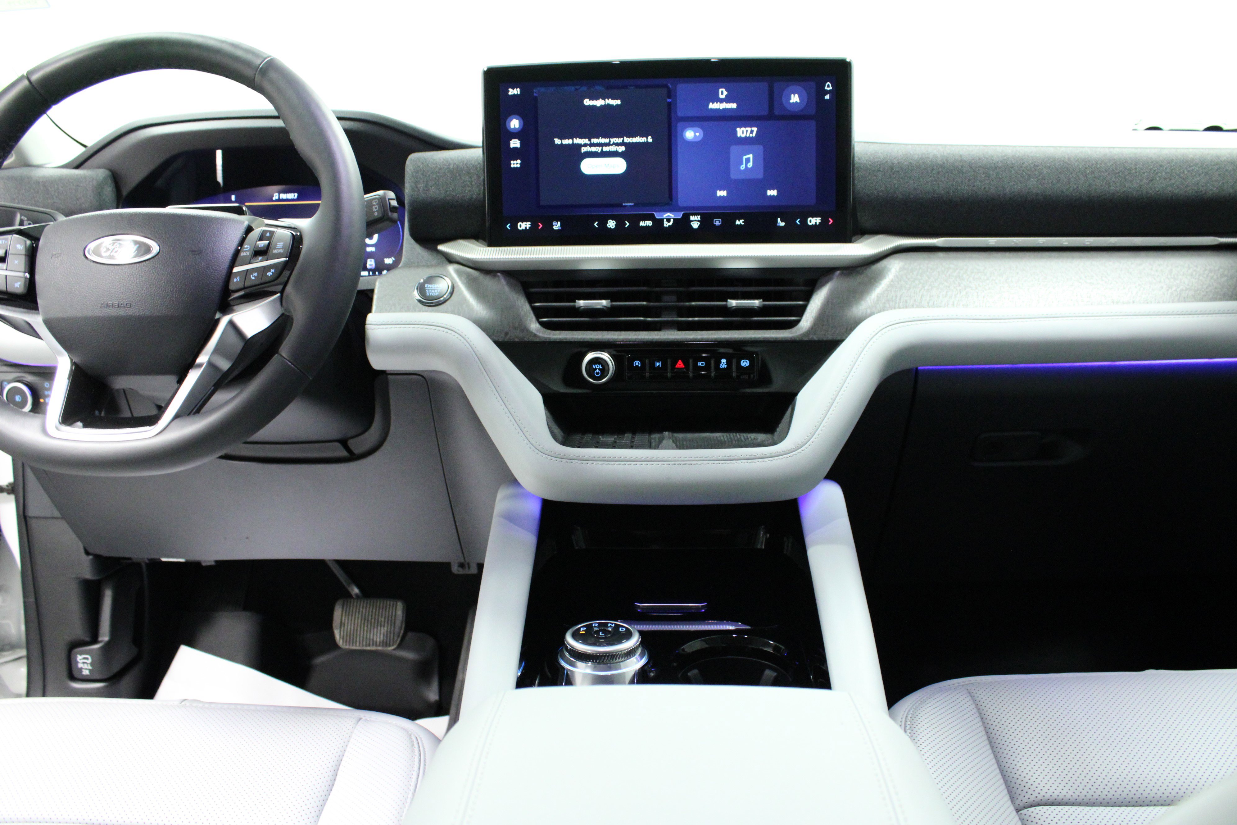 Used 2025 Ford Explorer Platinum w/ Ultimate Package image 19