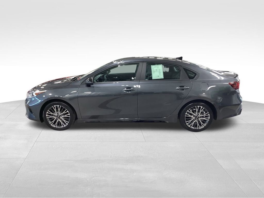 Used 2023 Kia Forte GT-Line image 3