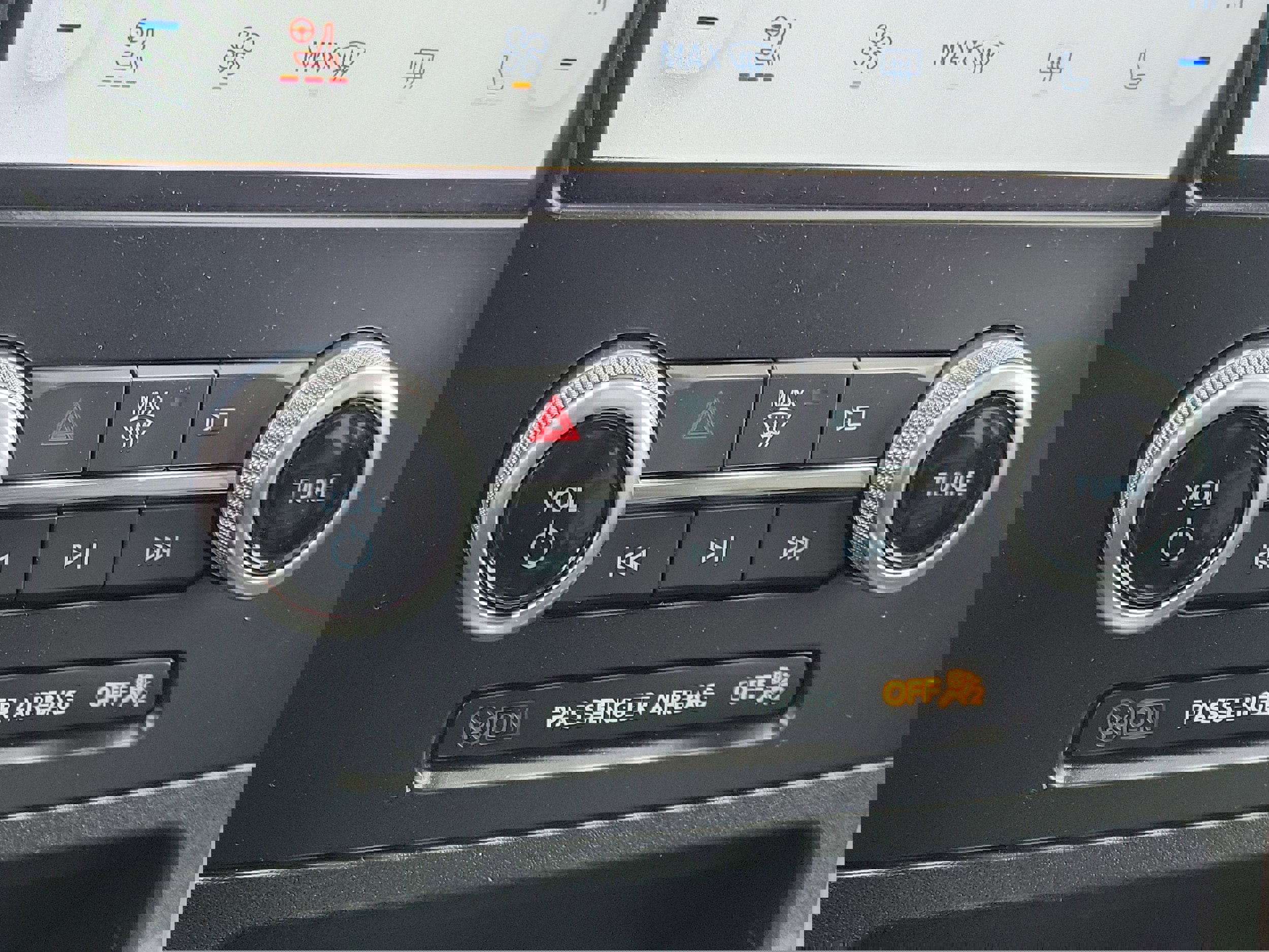 Used 2024 Ford Edge SEL w/ Convenience Package image 30