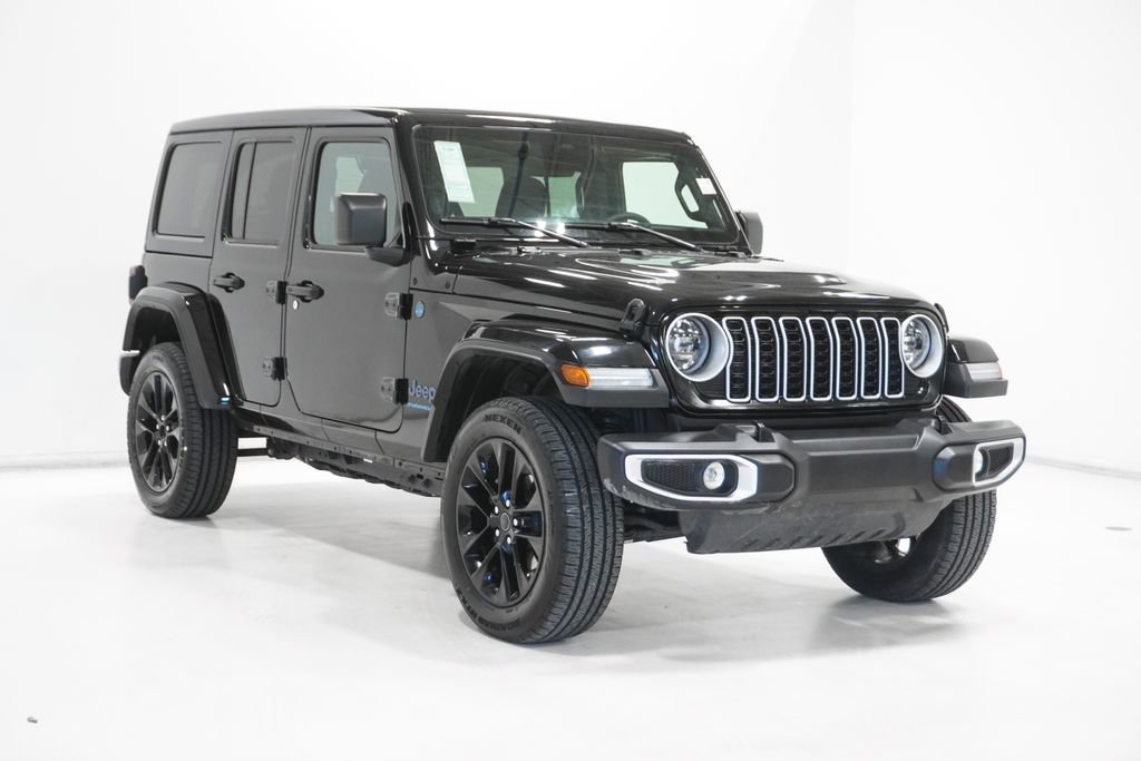 Certified 2025 Jeep Wrangler Unlimited Sahara w/ Safety Group image 4