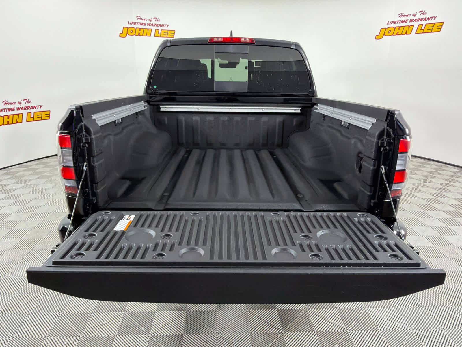 New 2026 Nissan Frontier PRO-4X w/ Pro Premium Package AWD/4WD image 5